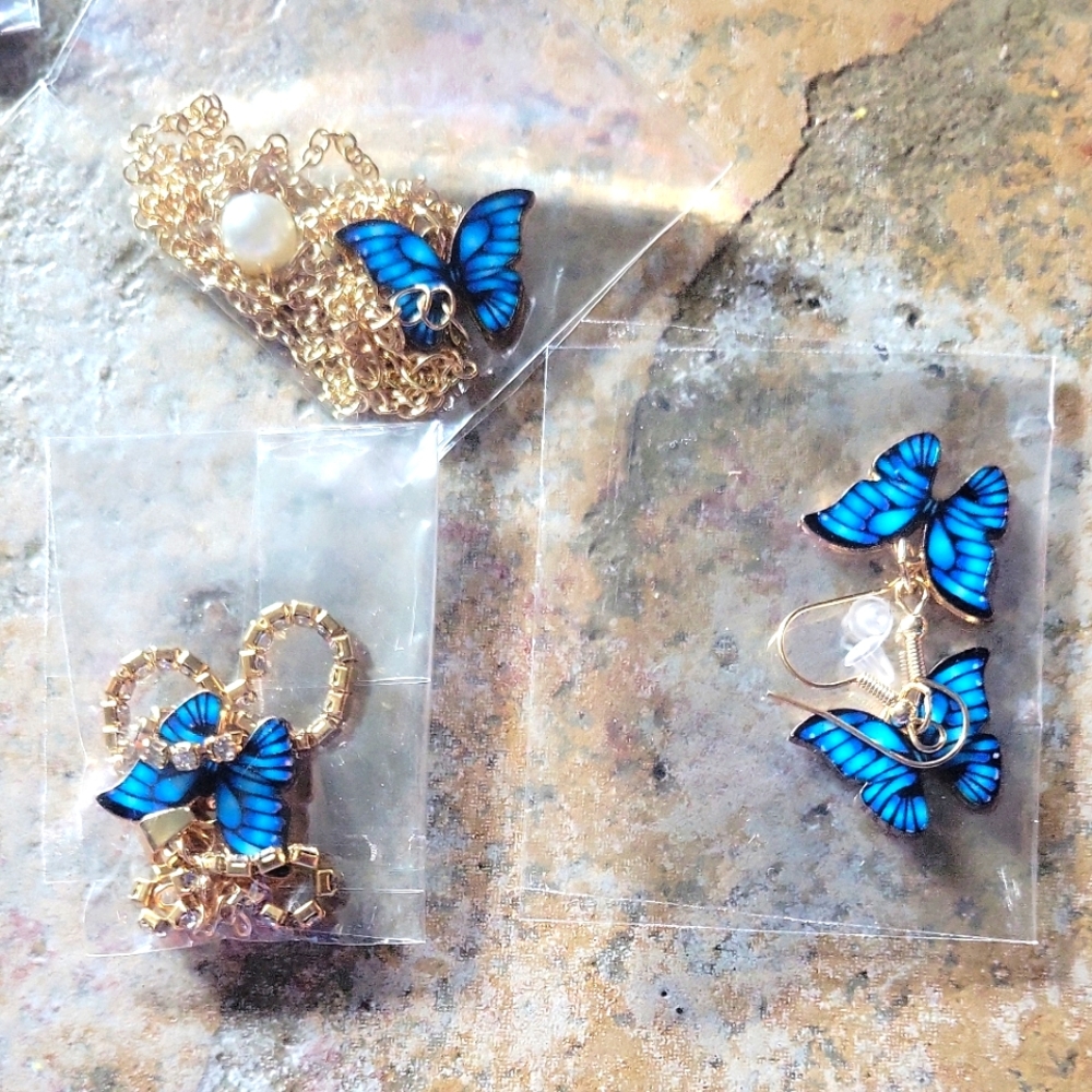 Butterfly pack